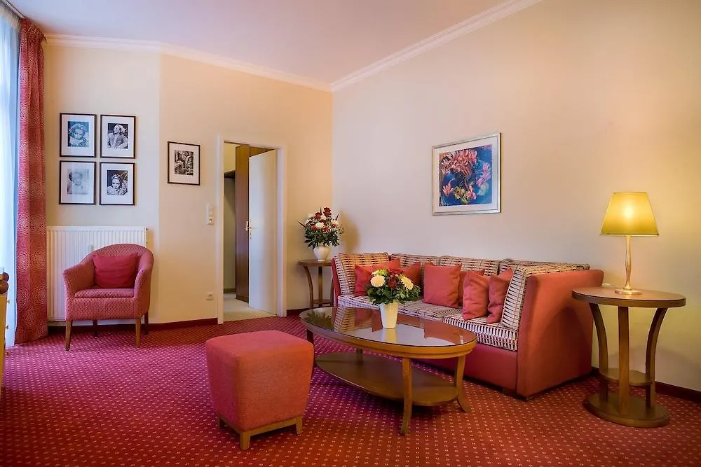 Hotel Kronprinz Berlin 3*,