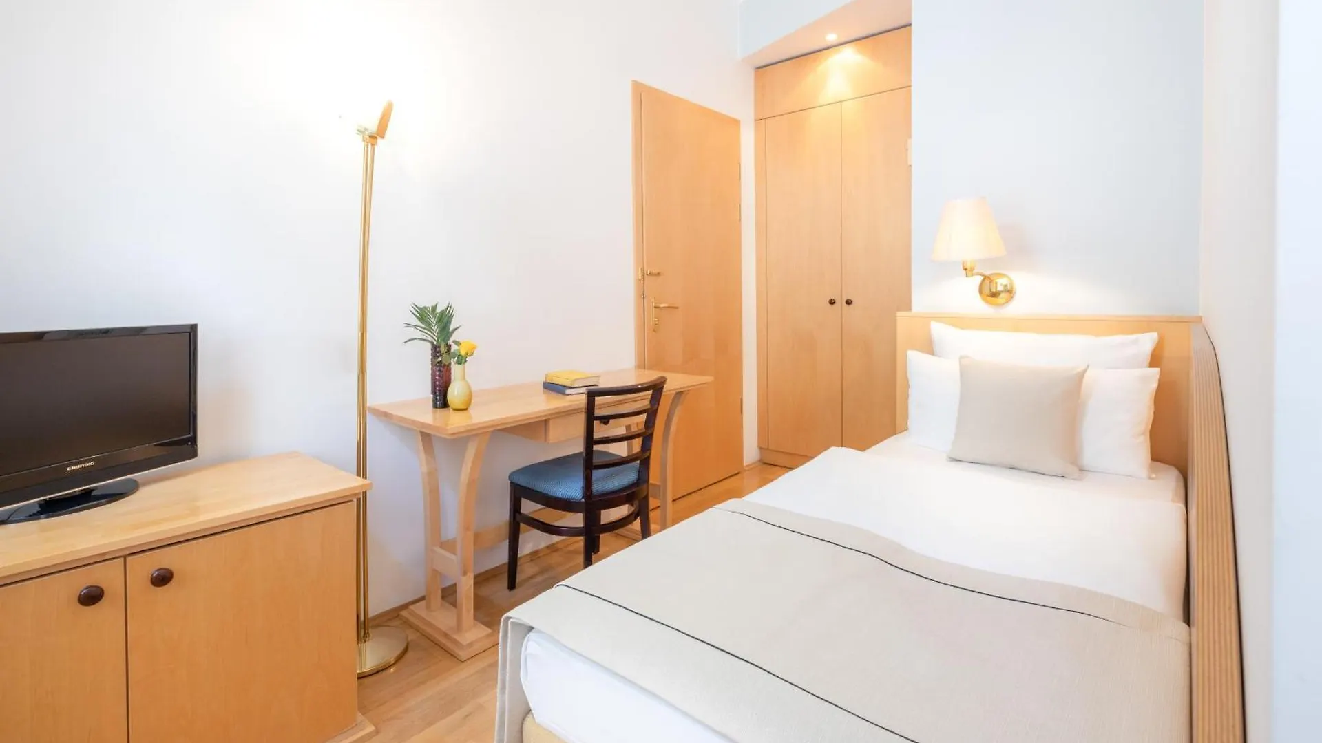 Hotel Kronprinz Berlin Germany