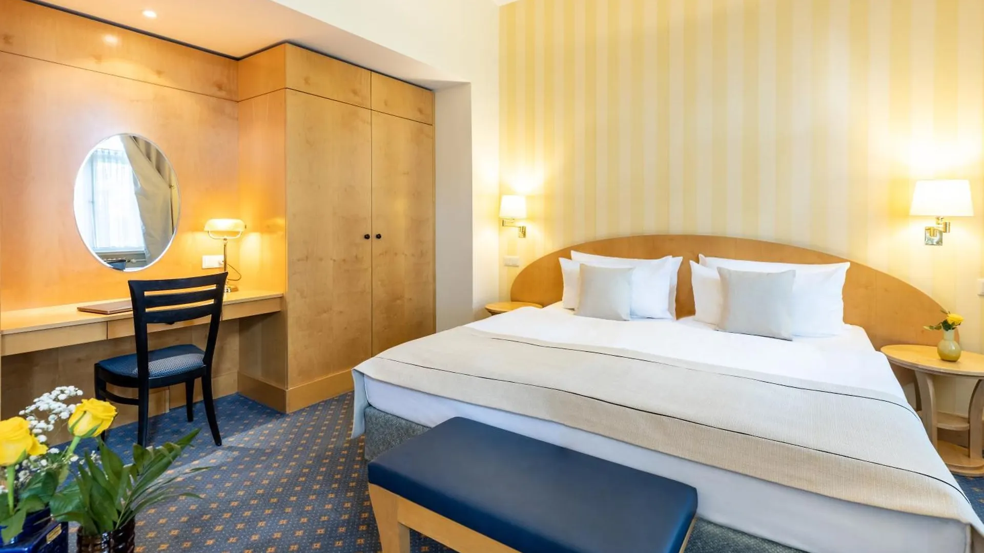 ***  Hotel Kronprinz Berlin Germany